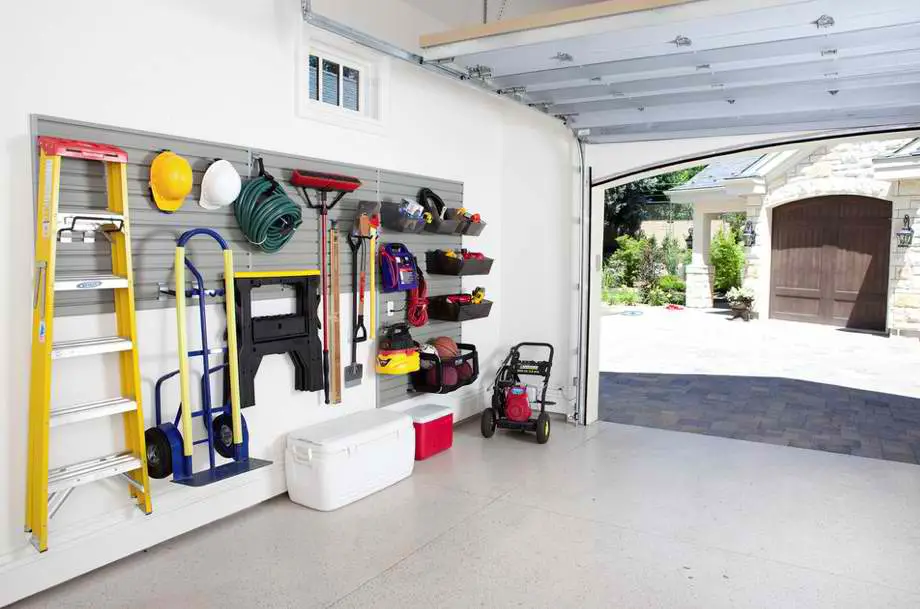 organize garage